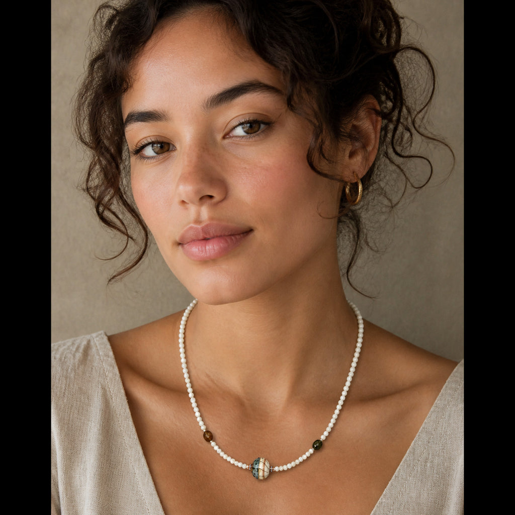 Jacinthe Necklace - Artisan Lampwork Glass & Mother of Pearl