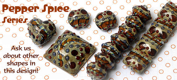 Pepper Spice Series | Artisan Lampwork Beads | Ruby Acorn