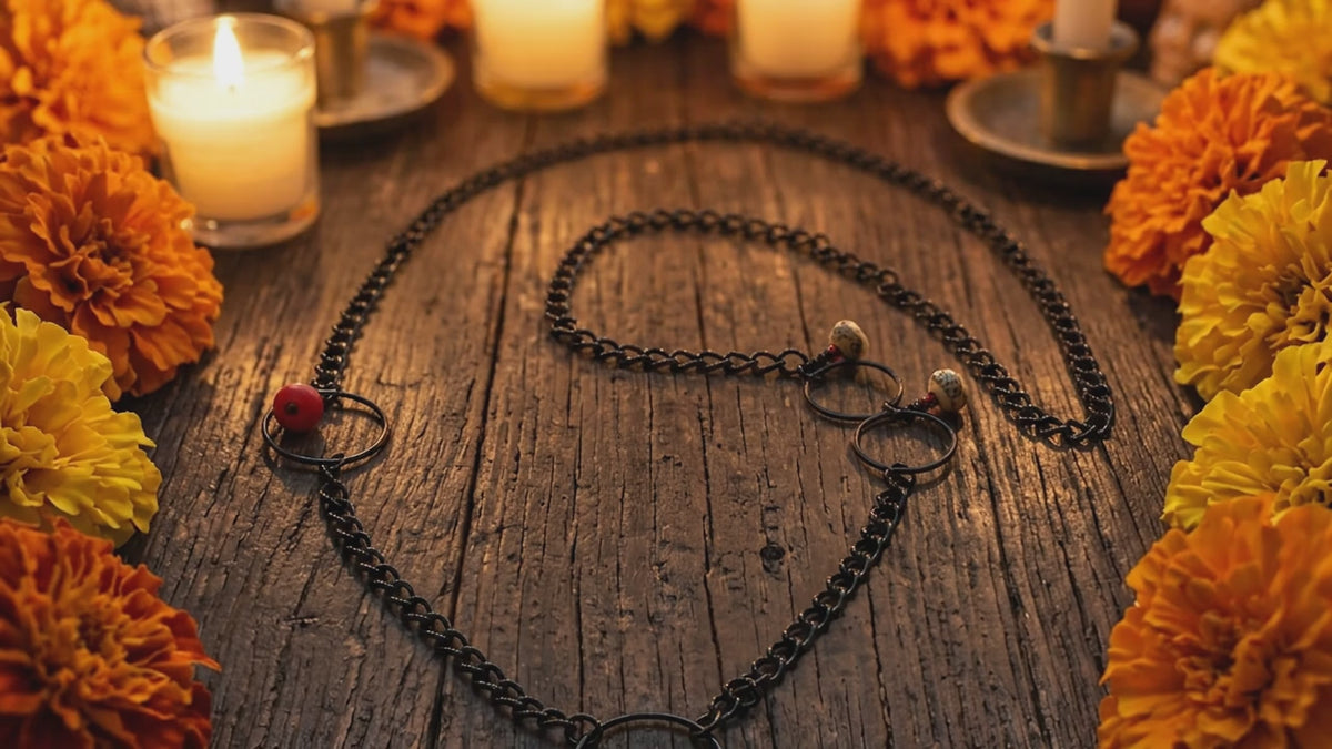 Video of Lovely Frida Sugar Necklace